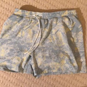 Lululemon pool shorts 5”